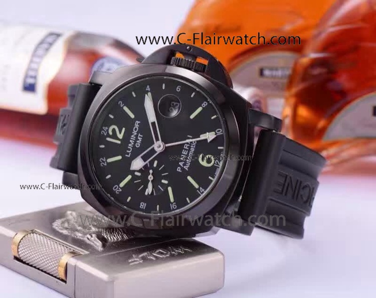 Replica Luminor GMT Panerai Black Case Rubber Watch Replica Luminor GMT Panerai Black Case Rubber Watch